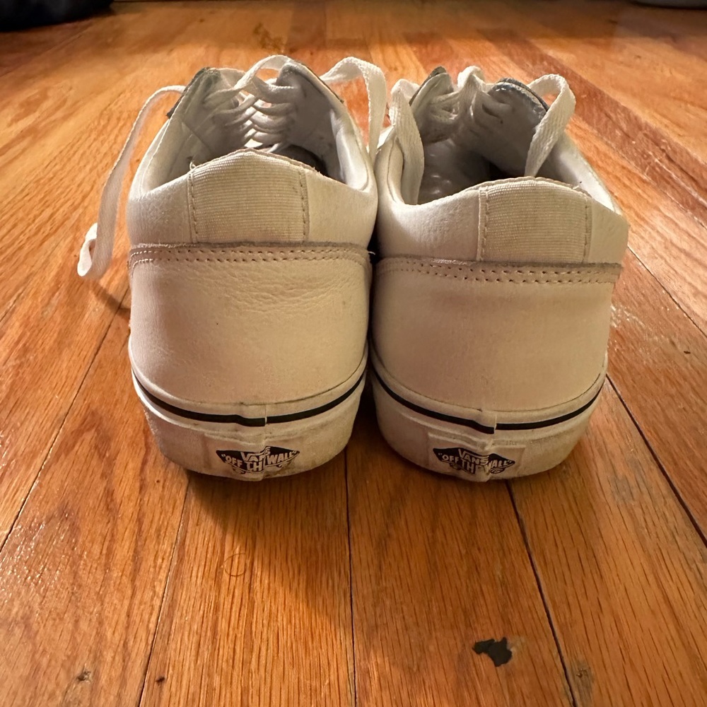 Vans - Picture 4 of 6